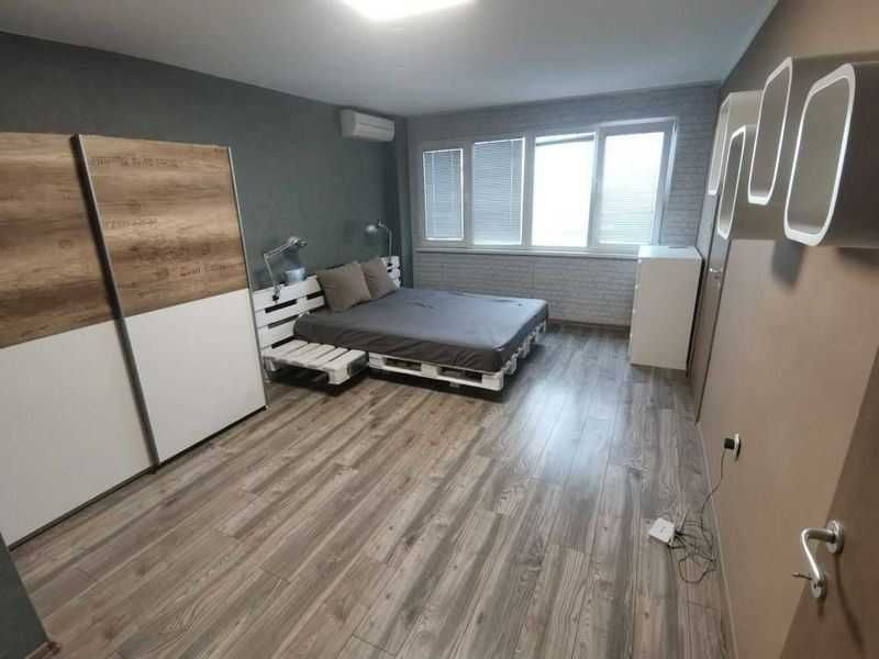 Двустаен апартамент в кв. Красно село