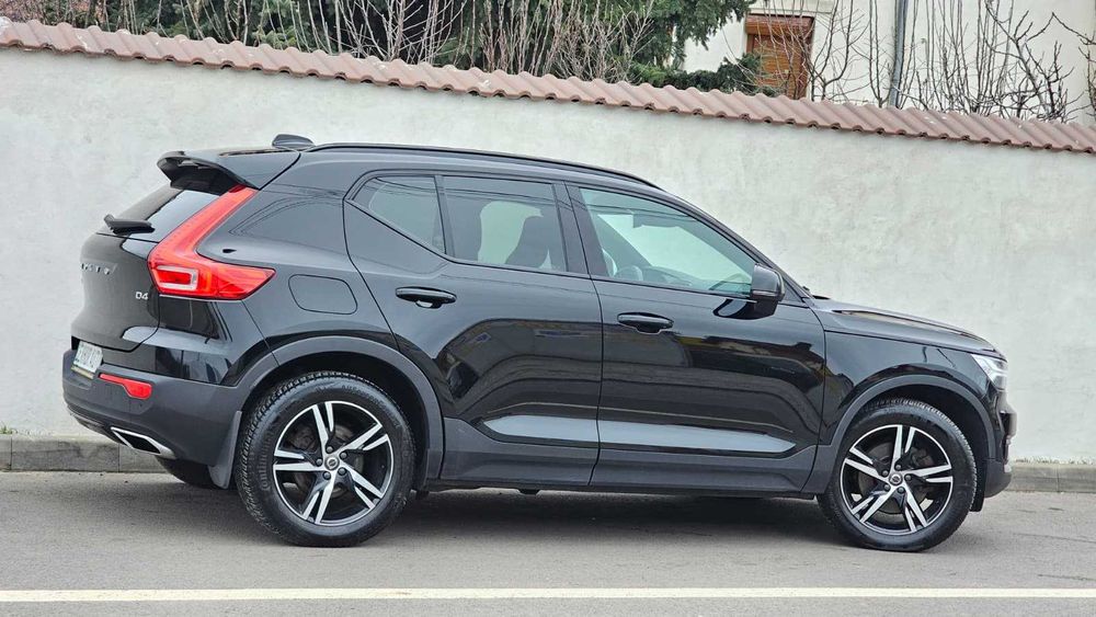 Volvo XC40 2018 R-Design 2.0D4 190cp Automat 4x4 FaruriLED Virtual TOP