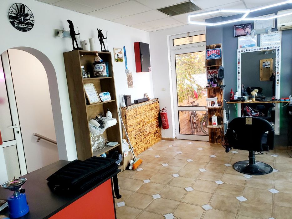 Дава се под наем Офис в Пазарджик, Център - 50 кв.м за 255 € - Снимка #6