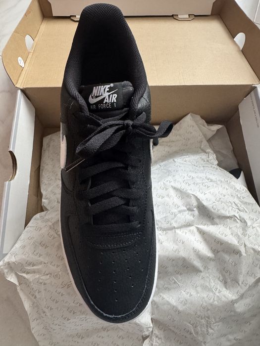 Nike Air Force 1 Black and White