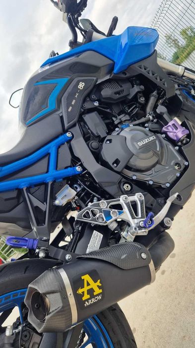 Suzuki GSX - 8S 2023 LE