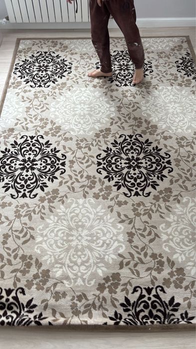 Ковер хорошего качества Б/У.