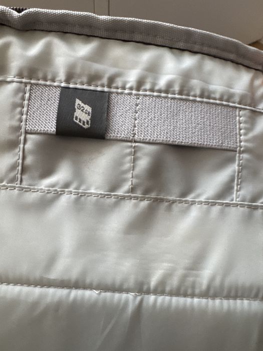 Фотографска раница LowePro BP 250 AW II