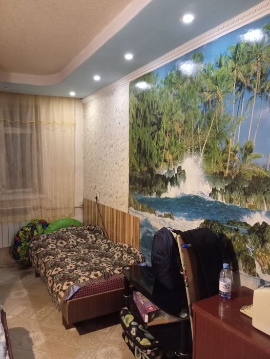 Сдаю  1  место в комнате  .