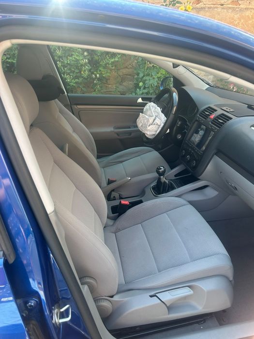 Vând Volkswagen Golf 5, an fabricație 2005