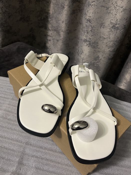 Продам обувь Zara по 5500 тг