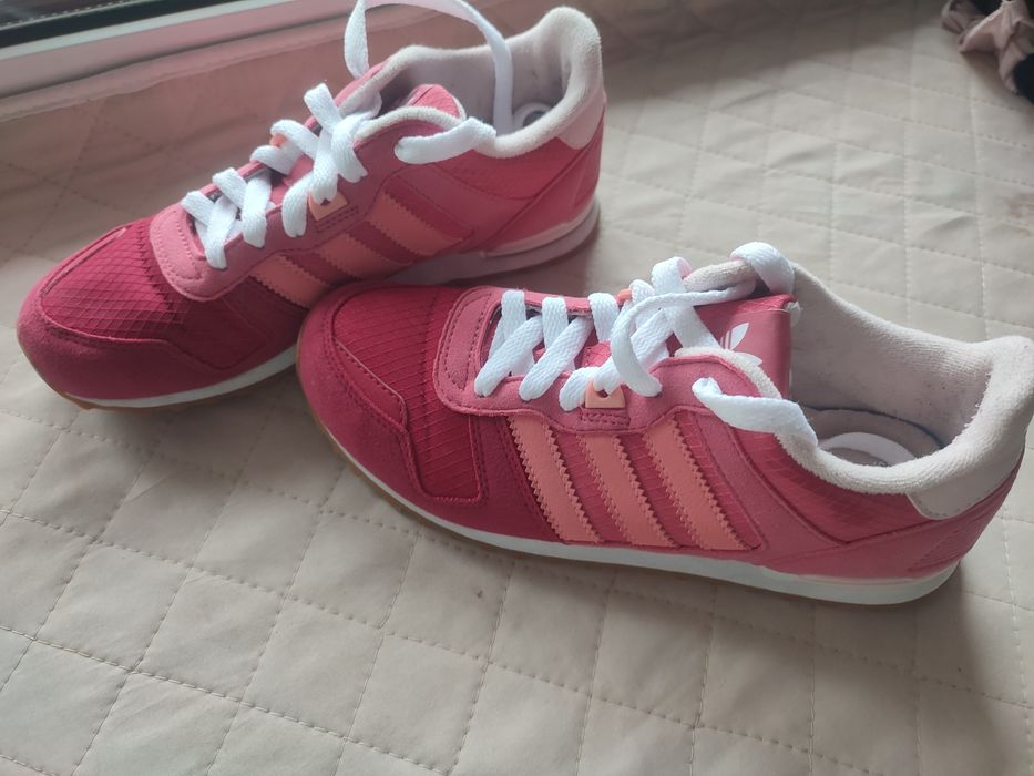 Кроссовки Adidas 35,5-36