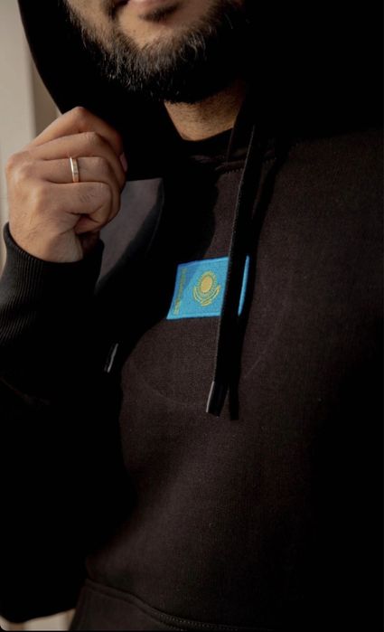 Черное худи унисекс