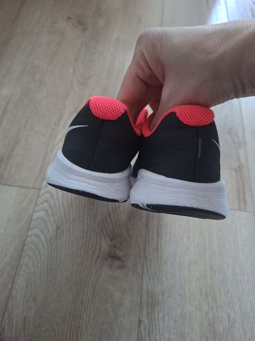 Adidasi Nike marime 30