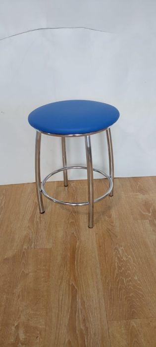 Хромированные столы и стулья