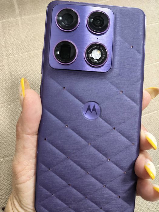Motorola Signature SWAROVSKI