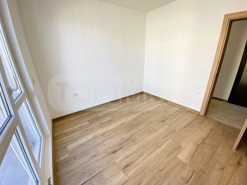 Продава се Двустаен апартамент в Варна, м-т Пчелина - 57 кв.м за 1720 €/кв.м - Снимка #9