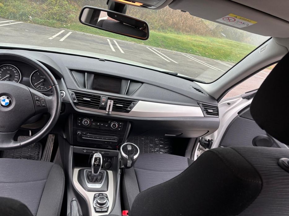 Vând BMW X1 xDrive 18d