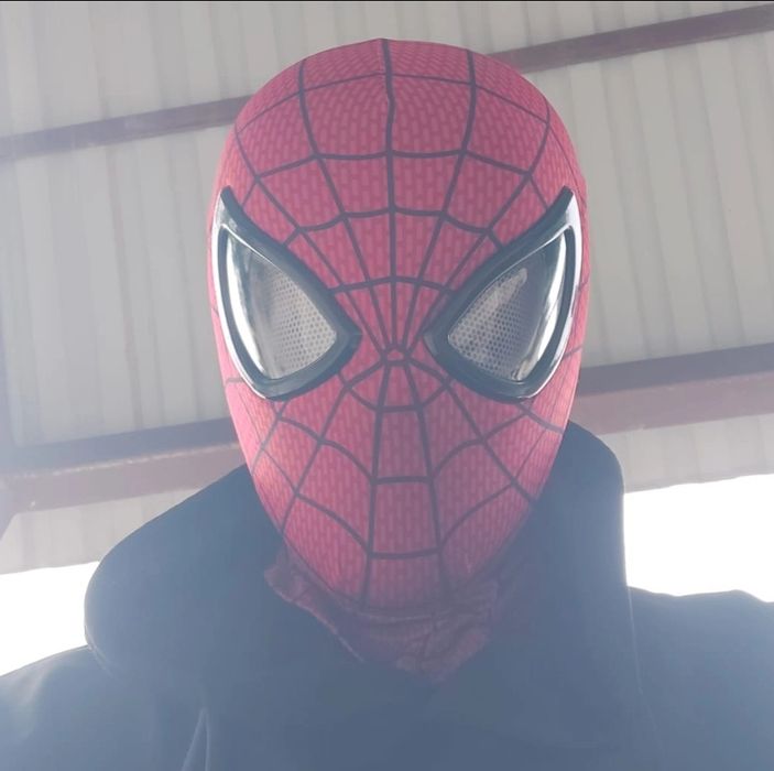 Продаю маску Человека Паука