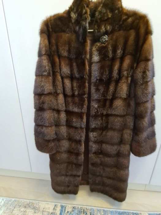 Продам норковую шубу.