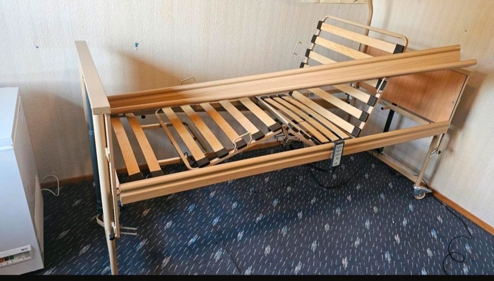 Pat electric pentru persoane cu dizabilitatii 
Are dife