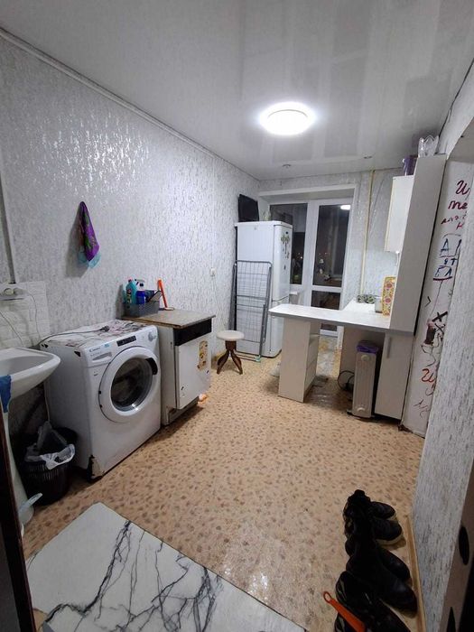 Продам 2-х комнатное общежитие 25кв.