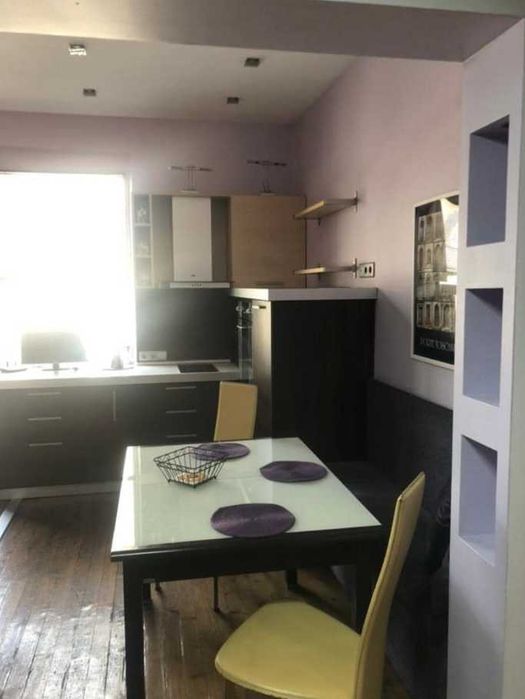 Дава се под наем Тристаен апартамент в София, Център - 85 кв.м за 698.19 € - Снимка #1