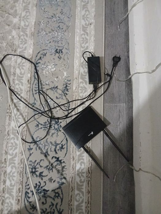 Продам роутер в отличном состояний