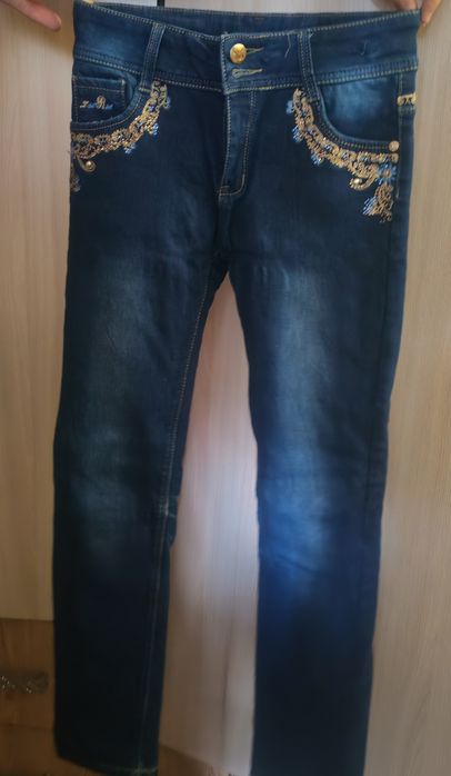 Джинсы на ребенка разные