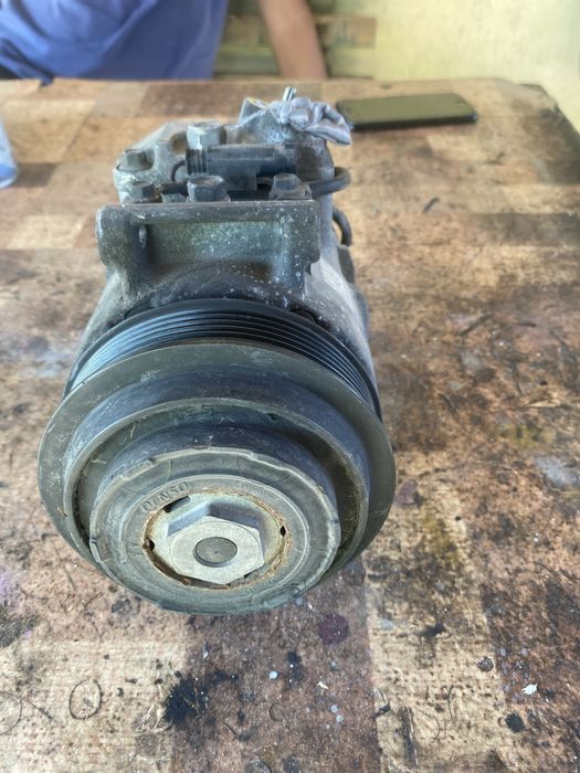 Компресор климатик за мерцедес ц220 дизел w204