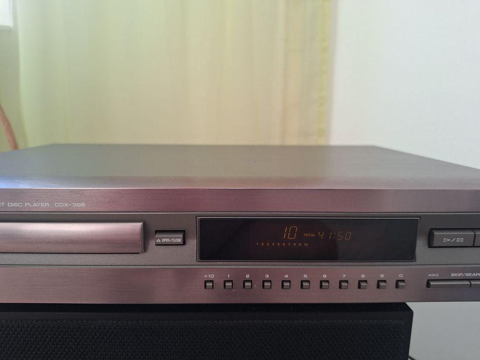 CD player Yamaha CDX-396