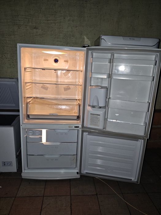 Холодильник Самсунг ноуфрост