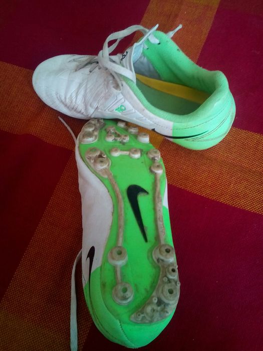 Футболни обувки"Найк"