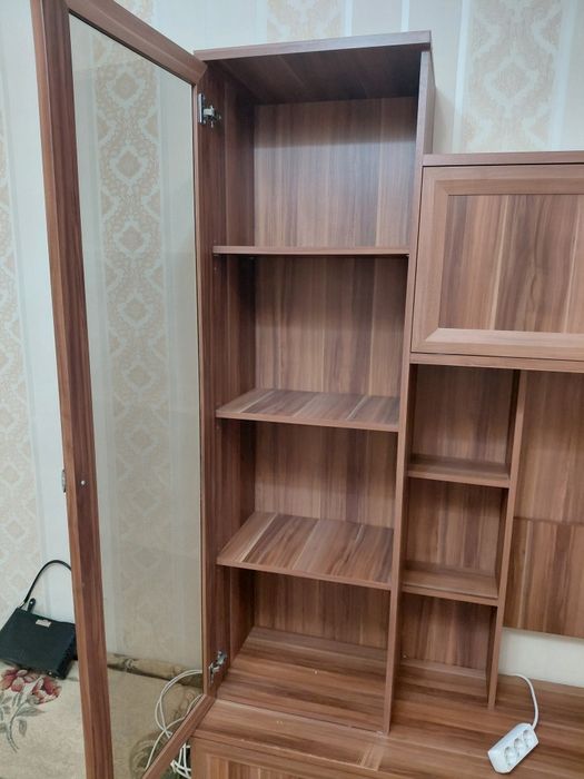 Продаются шкаф-стнка. В отличном состоянии