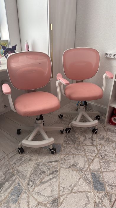 Продам стулья в хорошем состояние