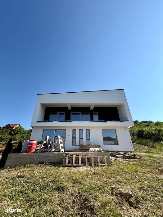 Casa moderna P+E 214 mp Corunca, str Rasaritului