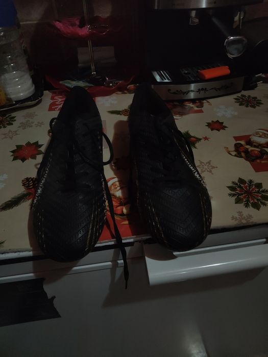 Vând crampoane  200 ron