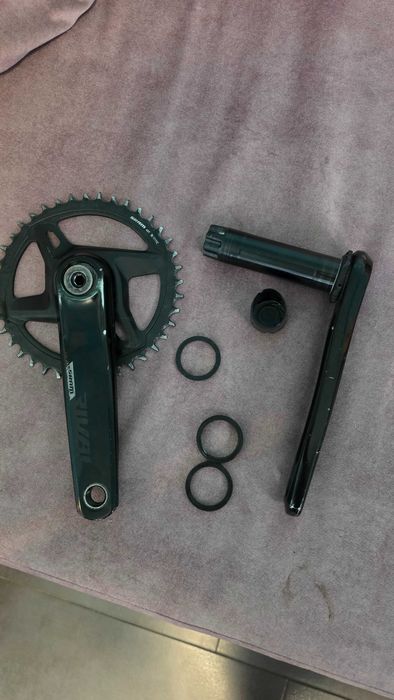 Курбели SRAM Rival 1x DUB Wide 172.5mm + плоча 40T X-SYNC – от Canyon с Rival AXS XPLR