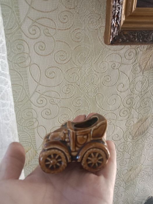 Статуэтка машинка