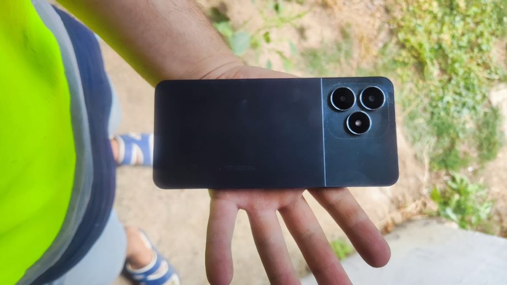 Продам телефон Realme note 50