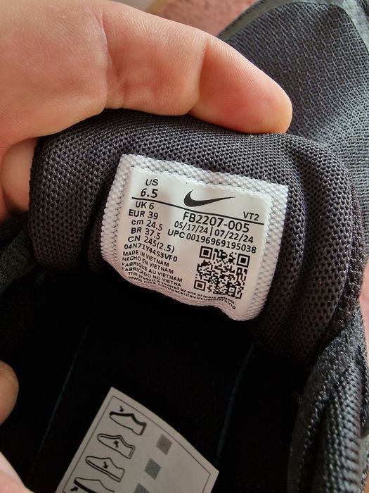 Adidași Nike marimea 39
