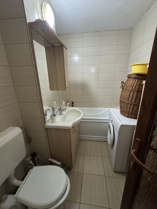 Vand apartament 2 camere, etaj 2 , Splaiul Tineretii