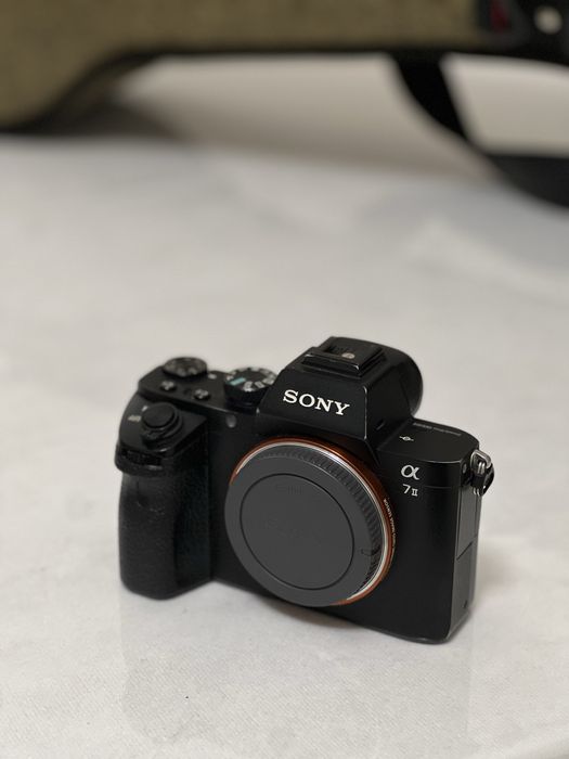 Sony A7II Body. Professional Full Frame kamera sotiladi