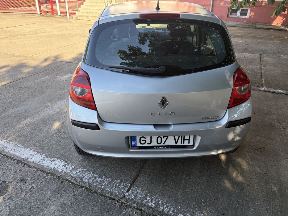 RENAULT Clio 2006 — imagine 4