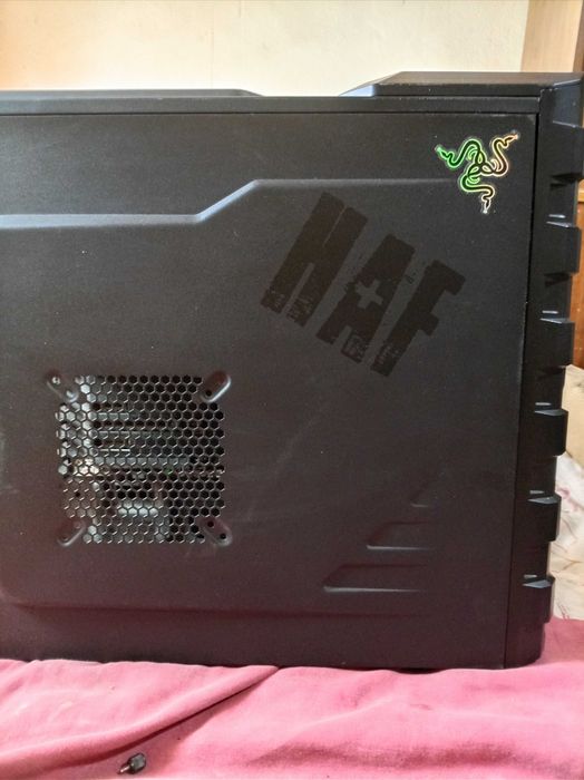 Carcasa PC  din Clasa Premium Midlle Tower ''CoolerMaster ''