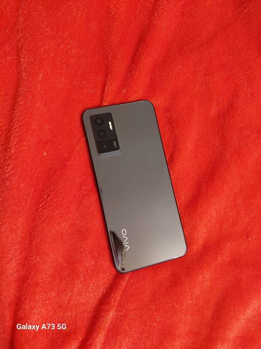 Продам телефон Vivo v23e