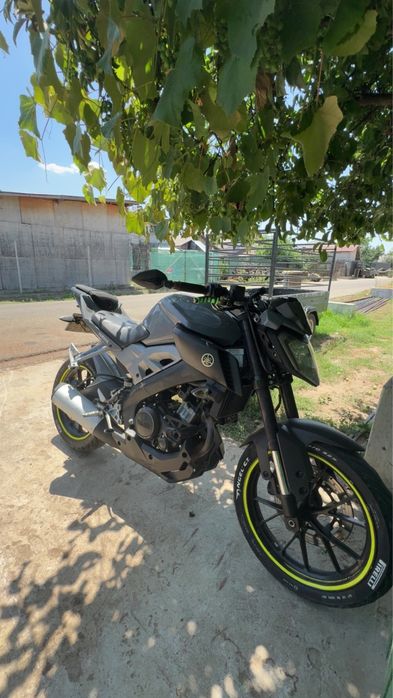 Vand yamaha mt 125 sau schimb cu auto