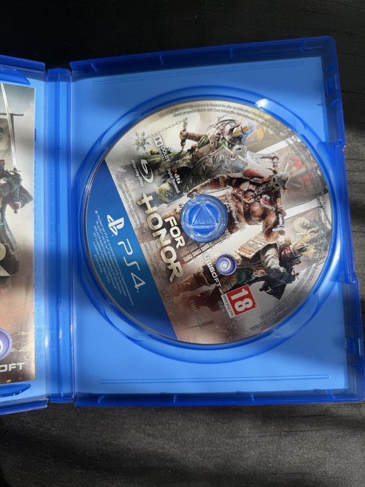 6 броя игри + 2 подарък за playstation 4 и 5