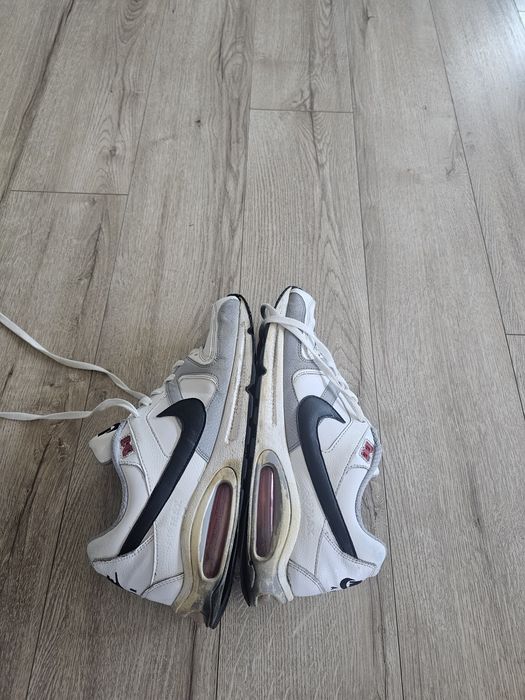 Nike air max command