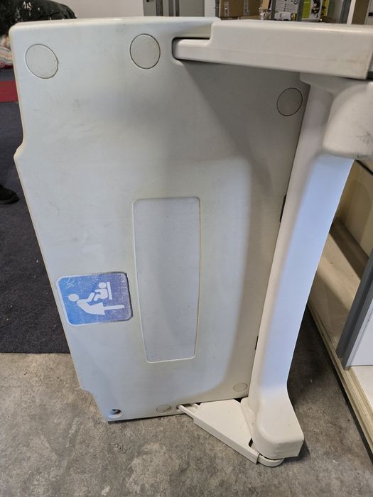 Vase wc suspendate , suport igiena Bebe montaj pe perete