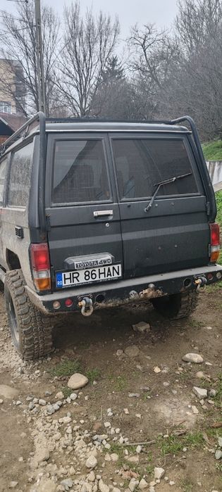 Vând sau schimb toyota lj70