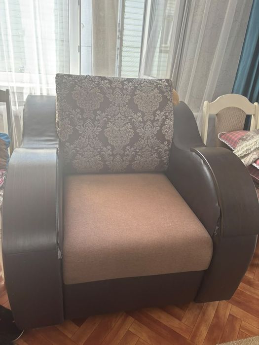 Продам диван тройку