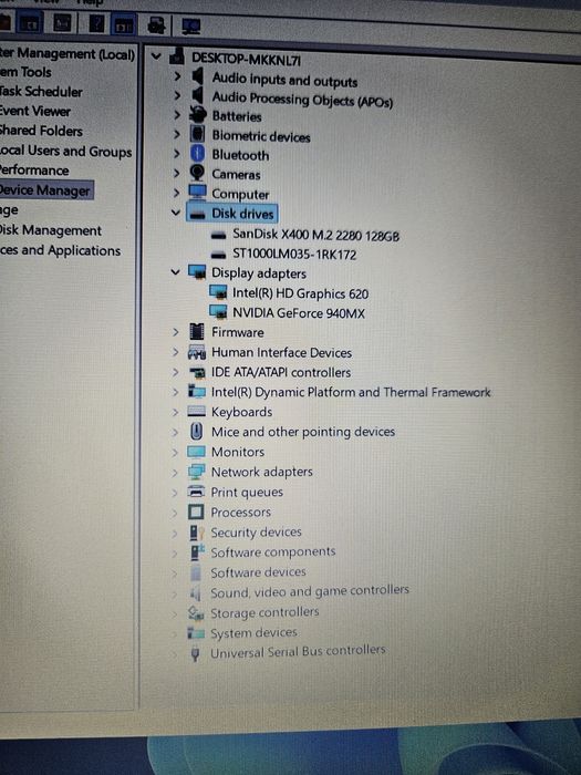 Laptop Dell Vostro 15 5568 i5-7200u, 8gb ram, nvidia 940XM, nvme+hdd