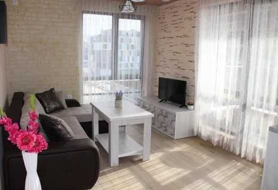 Дава се под наем Двустаен апартамент в Пловдив, Остромила - 65 кв.м за 219.3 € - Снимка #1