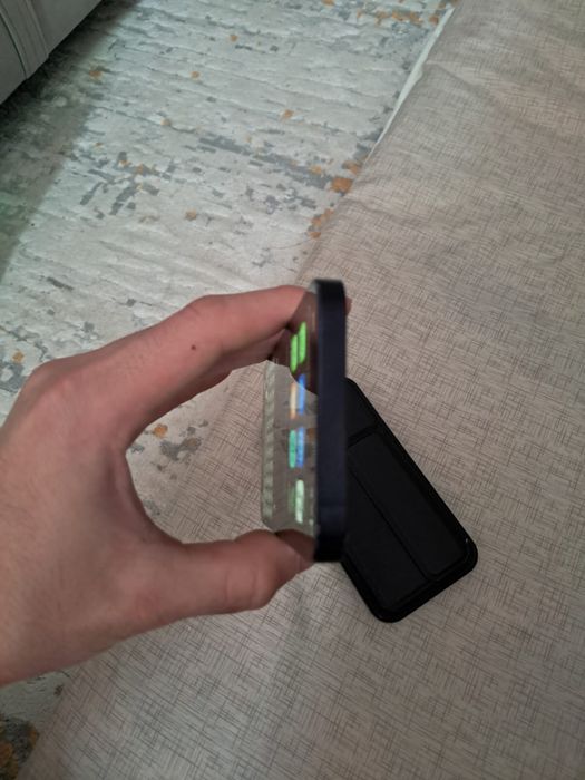 Продам Iphone 12/128 black